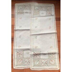 Vintage Handmade Embroidered Table Runners Fall Leaves Crochet Edge Set